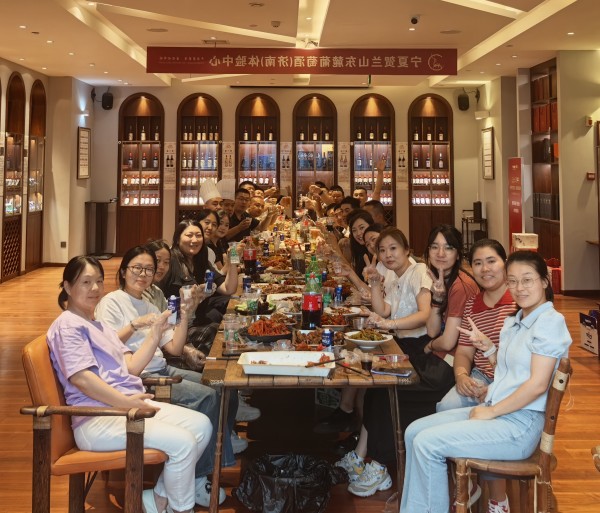 品味美食，凝聚力量——擇立燒烤party圓滿落幕